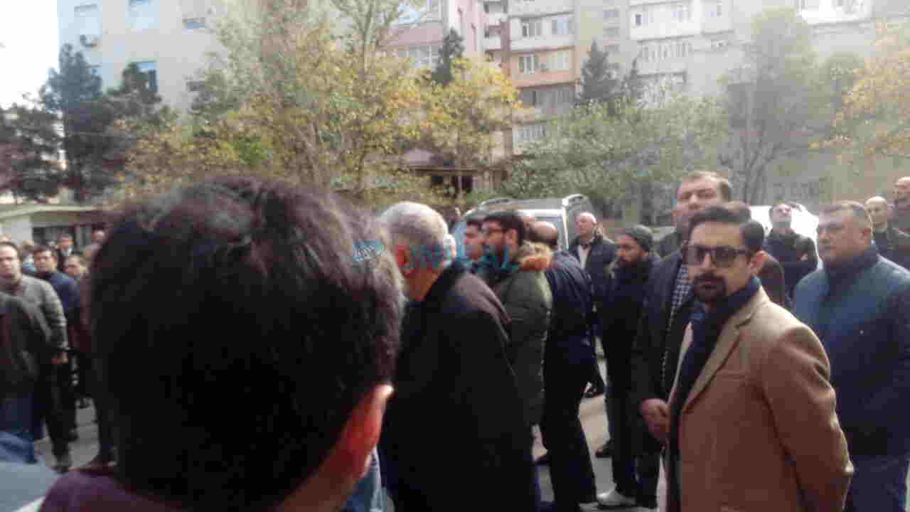 Tanınmış jurnalist dəfn olundu -  FOTOLAR - YENİLƏNİB